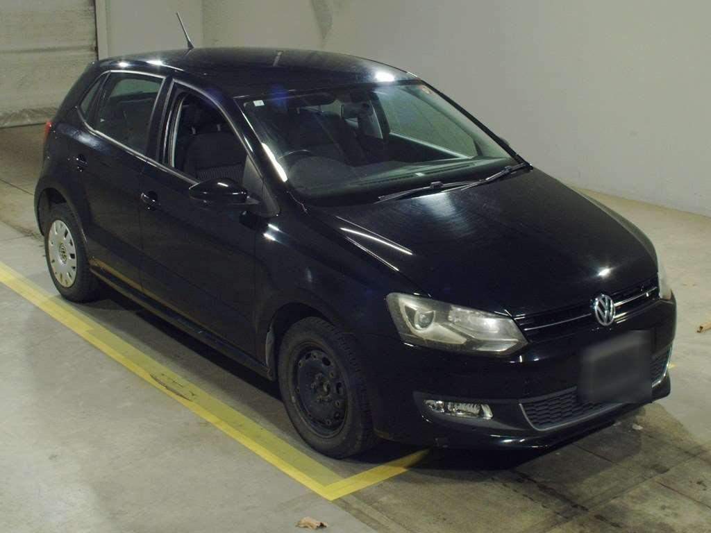 2014 Volkswagen Polo 6RCBZ[2]