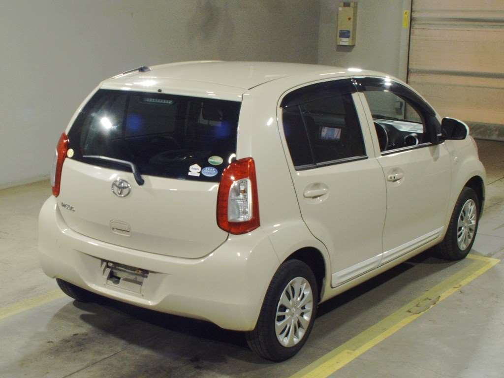 2016 Toyota Passo KGC30[1]