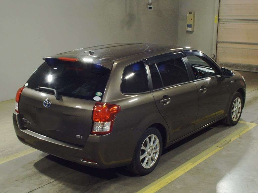 2014 Toyota Corolla Fielder NKE165G[1]