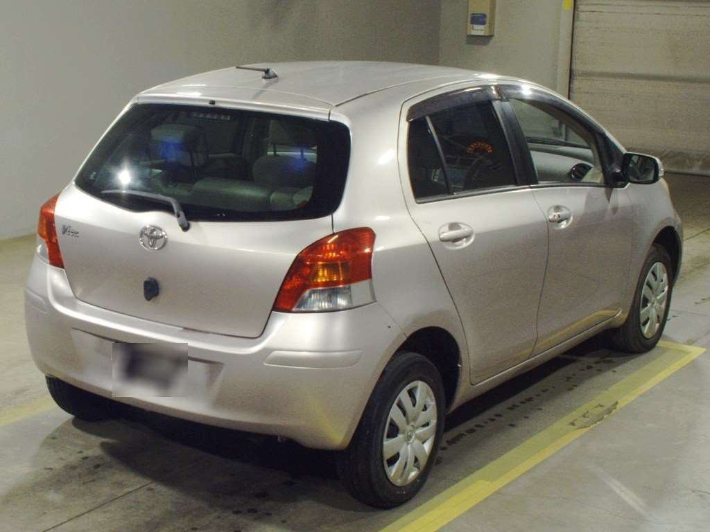 2010 Toyota Vitz NCP95[1]