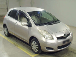 2010 Toyota Vitz