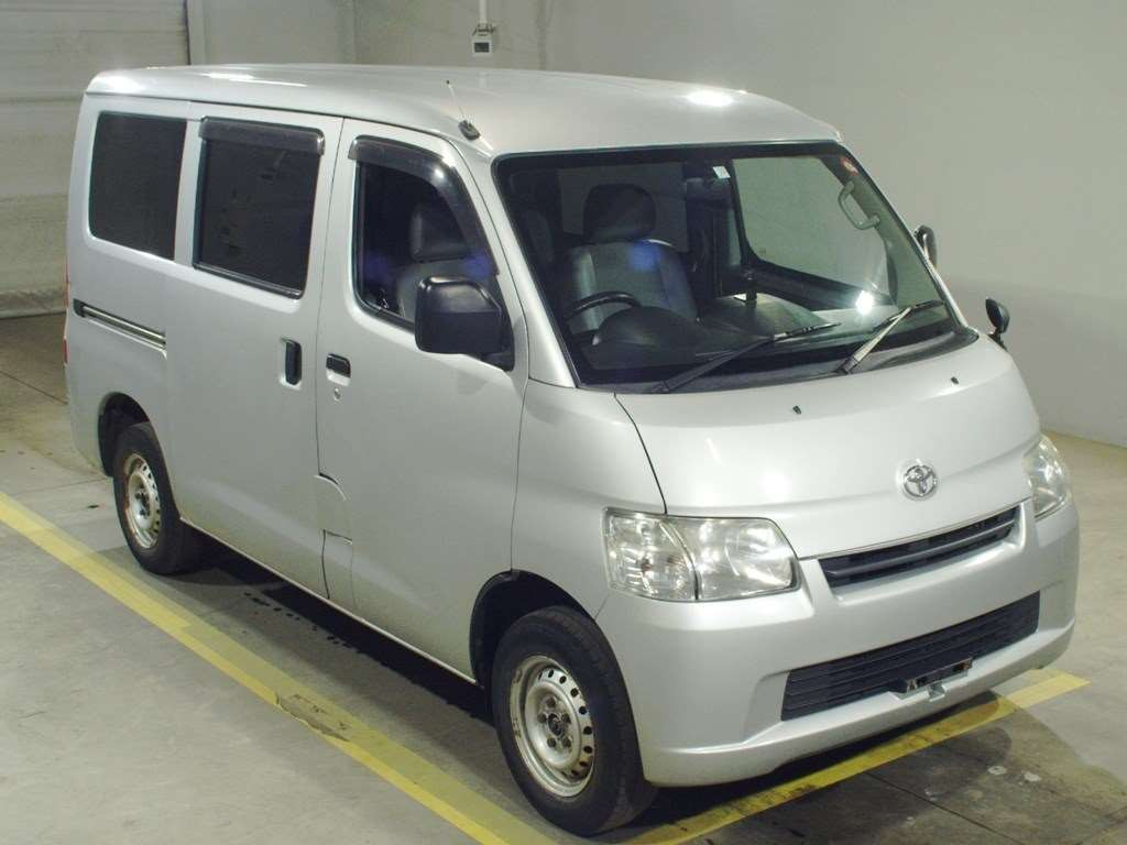 2014 Toyota Townace Van S412M[2]