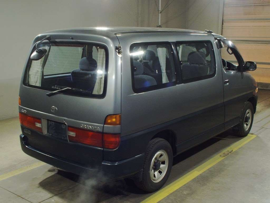 1996 Toyota Granvia KCH16W[1]