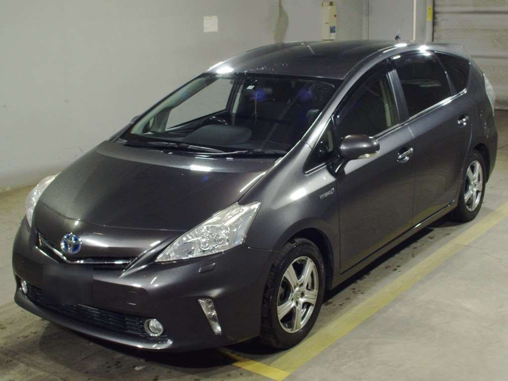 2013 Toyota Prius alpha ZVW41W[0]