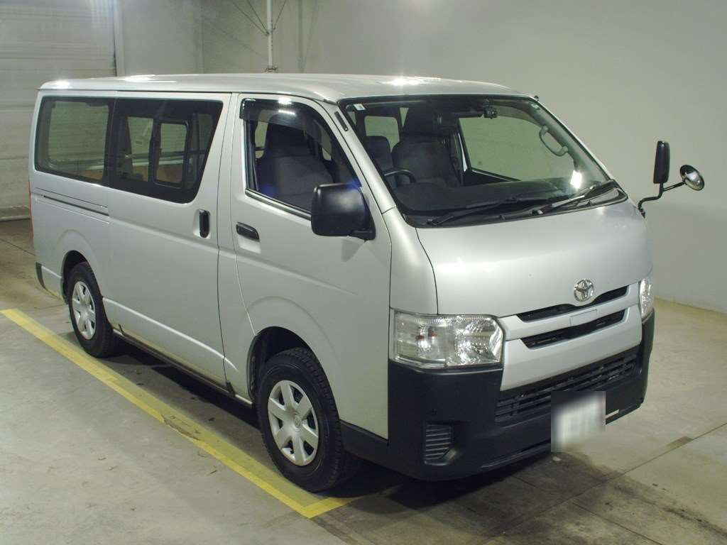 2019 Toyota Hiace Van GDH206V[2]