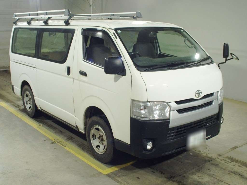 2015 Toyota Hiace Van KDH206V[2]