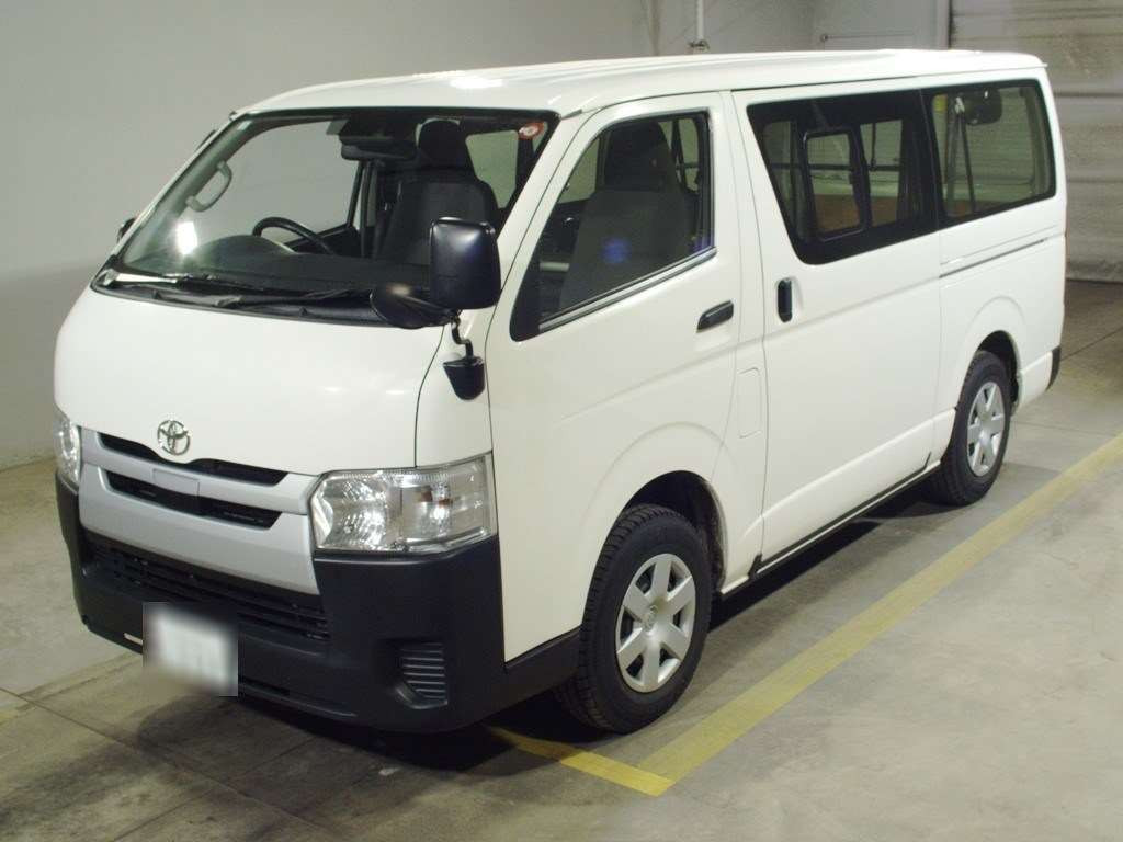 2018 Toyota Hiace Van GDH206V[0]