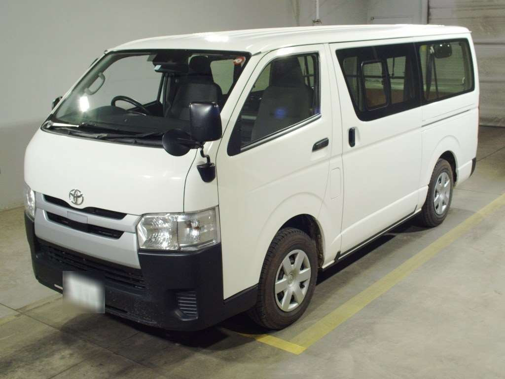 2018 Toyota Hiace Van GDH206V[0]