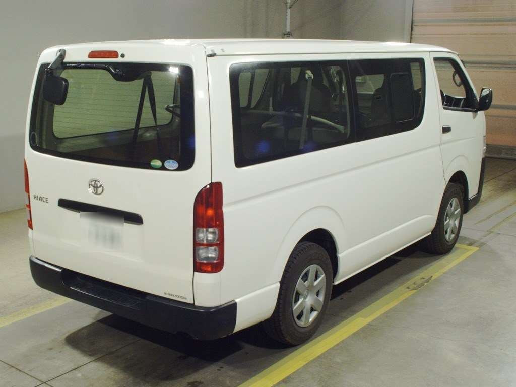 2018 Toyota Hiace Van GDH206V[1]