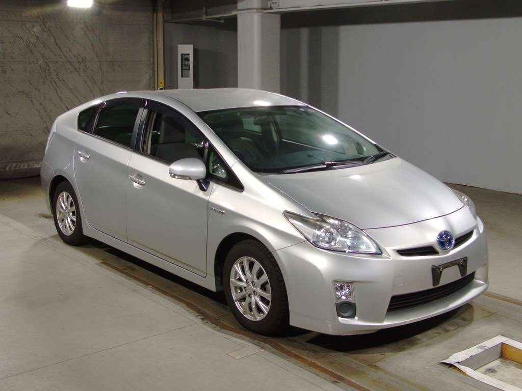 2011 Toyota Prius ZVW30[2]