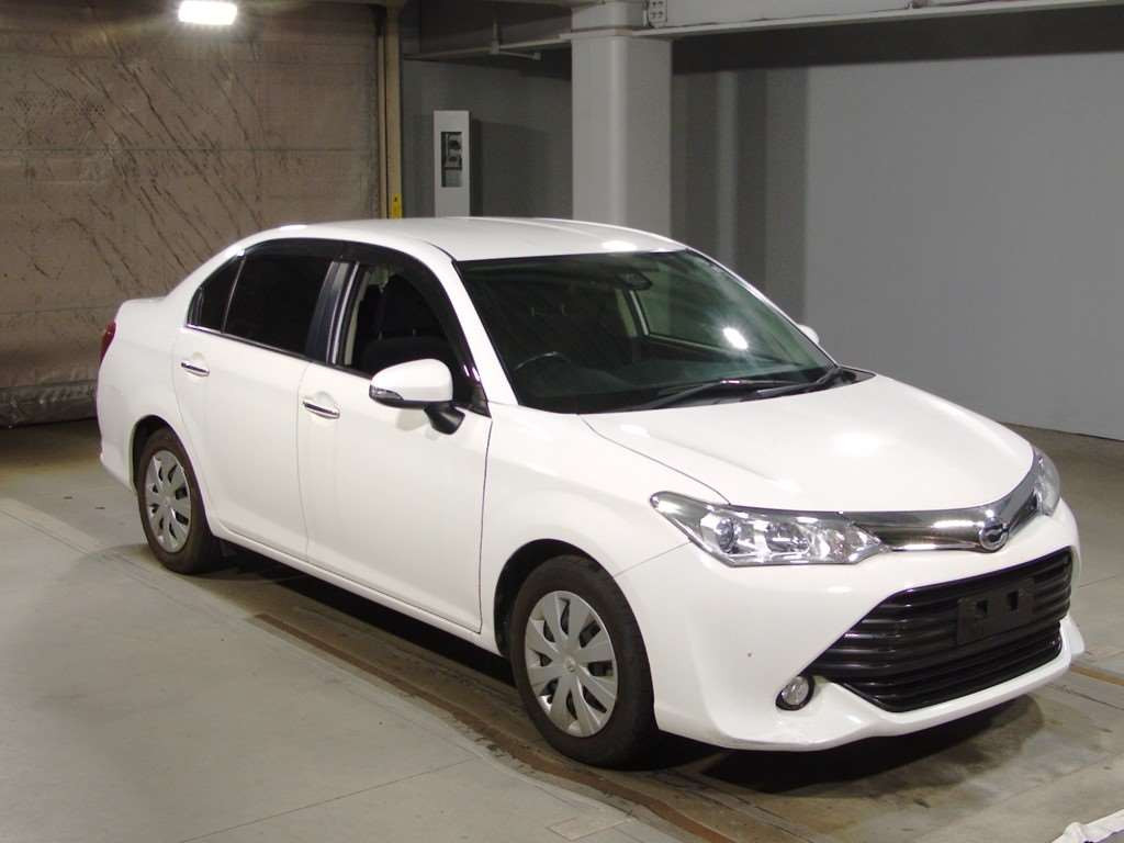 2016 Toyota Corolla Axio NRE161[2]