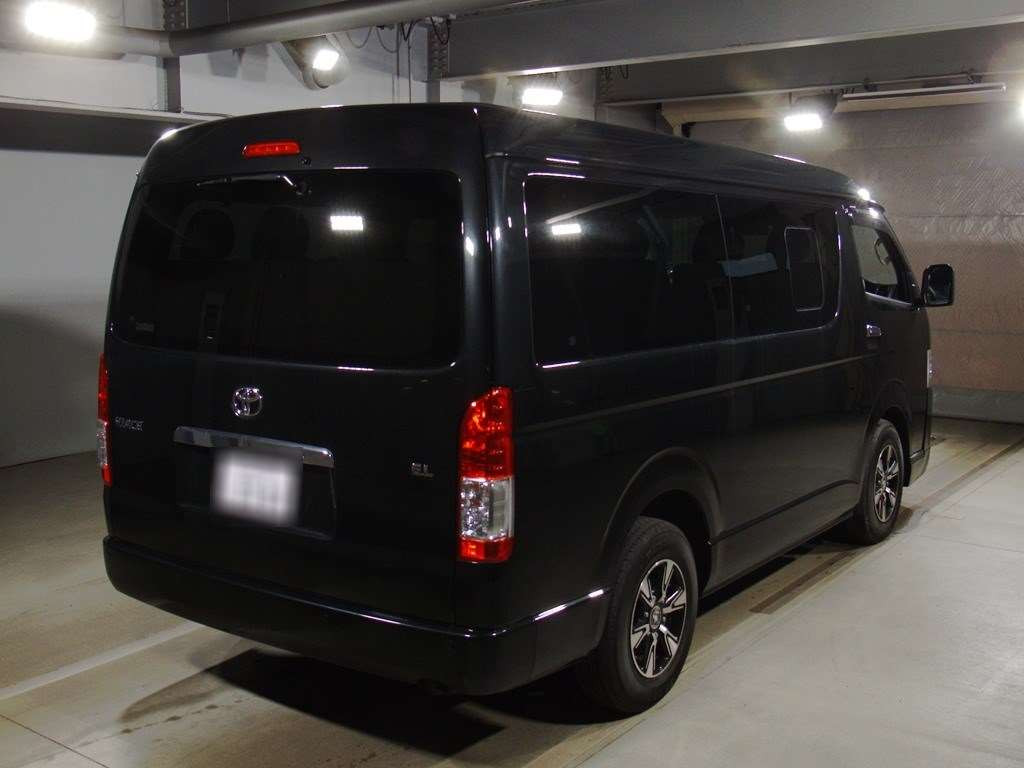 2022 Toyota Hiace Wagon TRH214W[1]