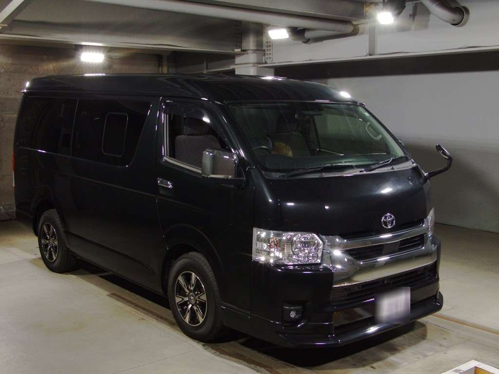 2022 Toyota Hiace Wagon TRH214W[2]