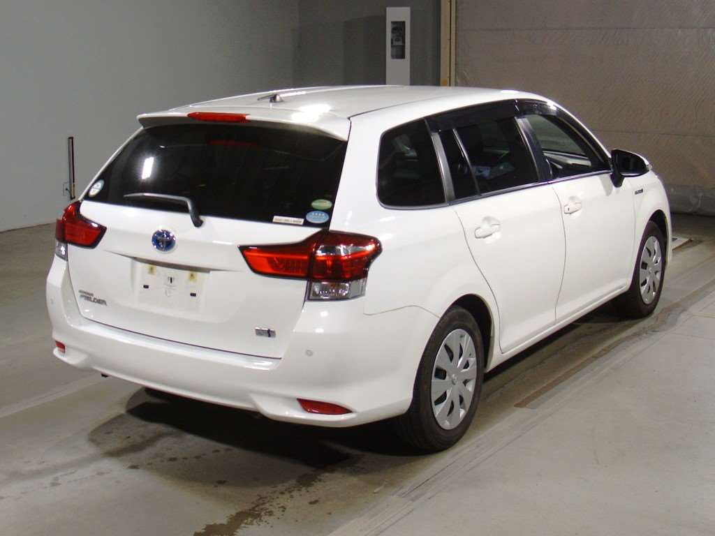 2017 Toyota Corolla Fielder NKE165G[1]