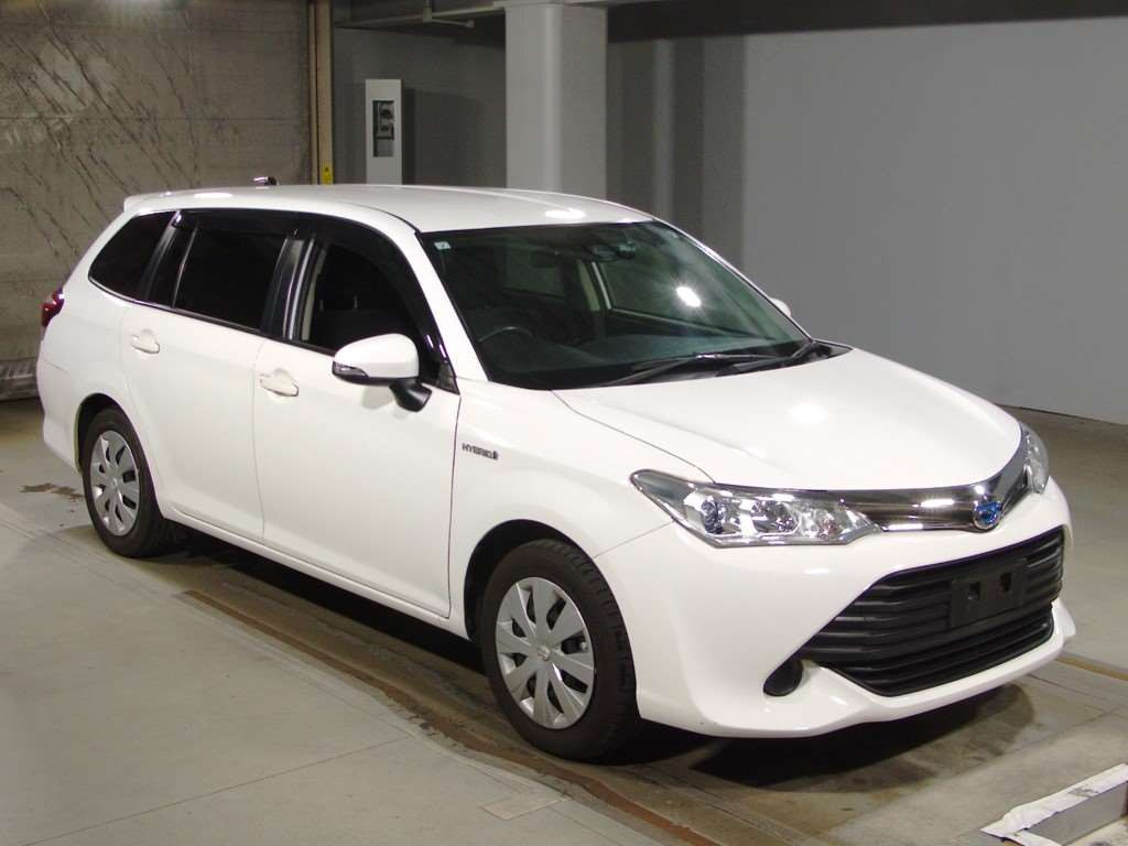 2017 Toyota Corolla Fielder NKE165G[2]