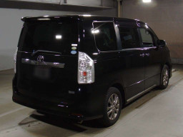 2012 Toyota Voxy