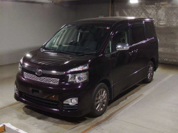 2010 Toyota Voxy