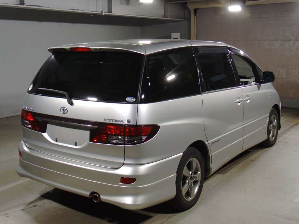 2004 Toyota Estima MCR30W[1]