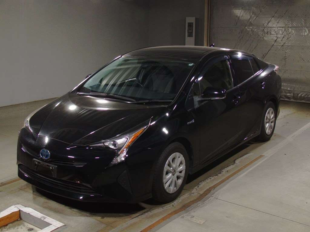 2017 Toyota Prius ZVW50[0]