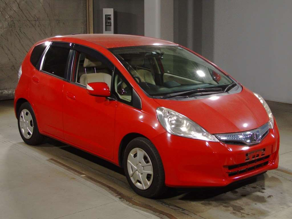 2012 Honda Fit Hybrid GP1[2]