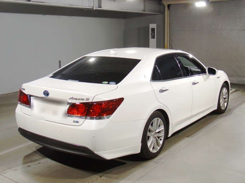 2013 Toyota Crown Hybrid AWS210[1]