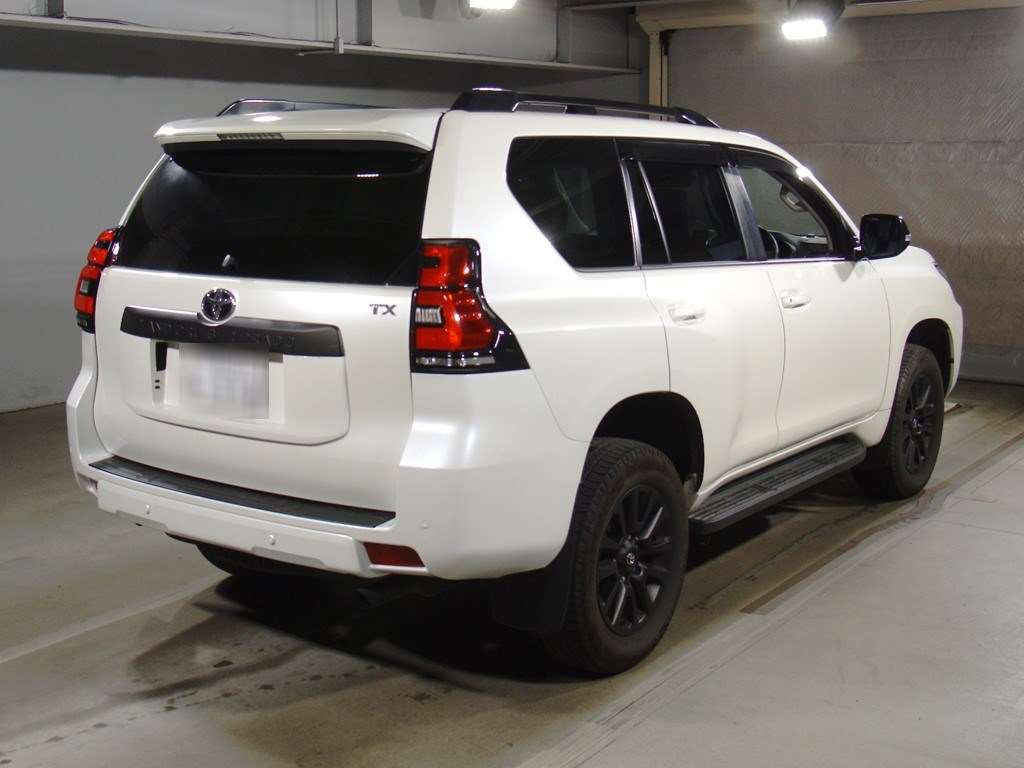 2023 Toyota Land Cruiser Prado TRJ150W[1]