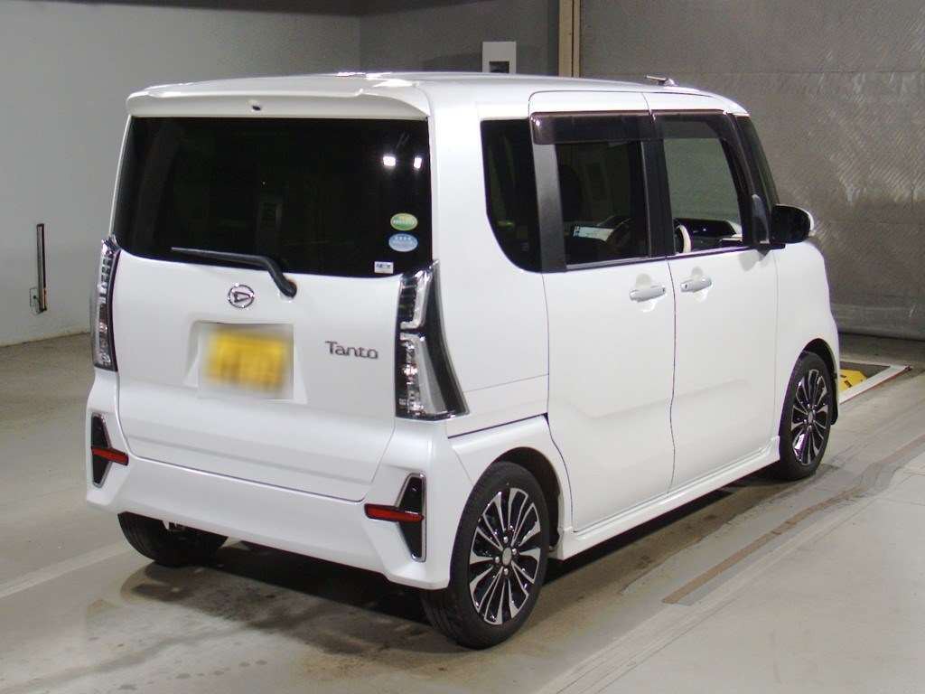 2020 Daihatsu Tanto Custom LA650S[1]