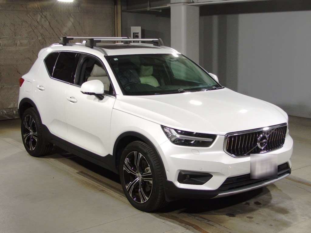 2020 Volvo XC40 XB420XC[2]