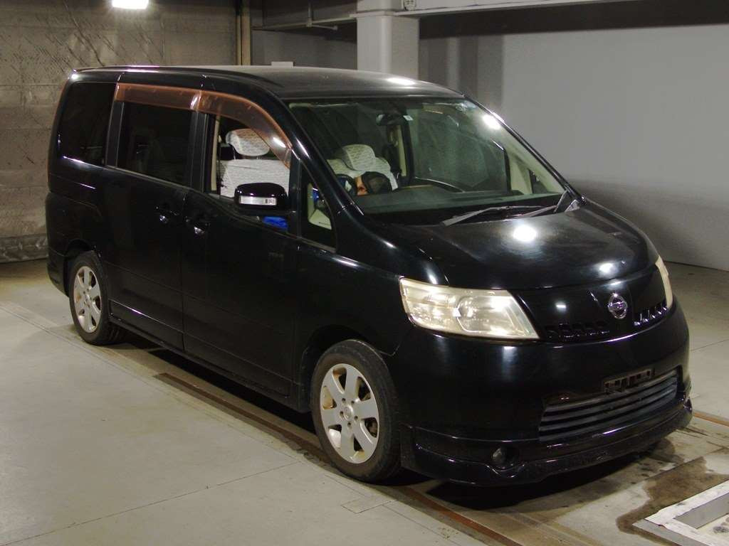 2005 Nissan Serena C25[2]