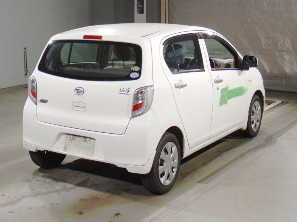 2014 Daihatsu Mira es LA300S[1]