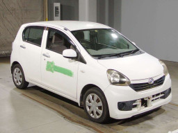 2014 Daihatsu Mira es