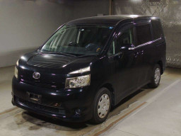 2009 Toyota Voxy