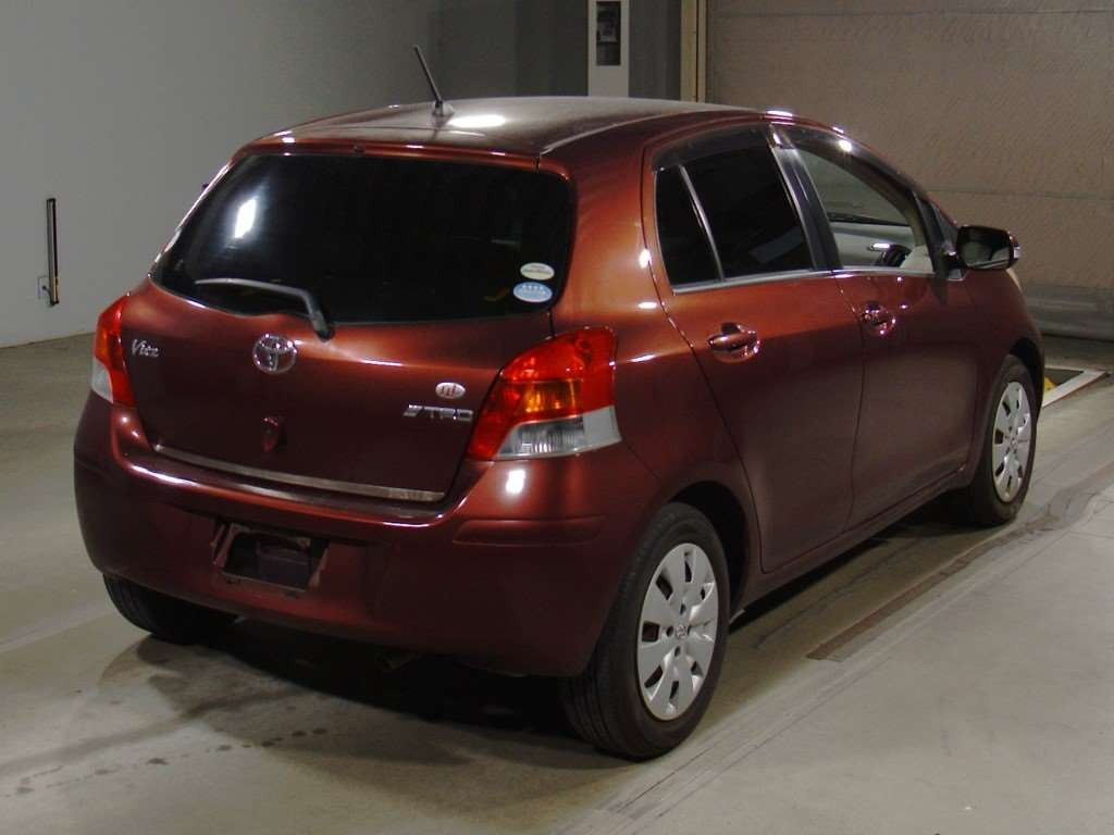 2010 Toyota Vitz SCP90[1]