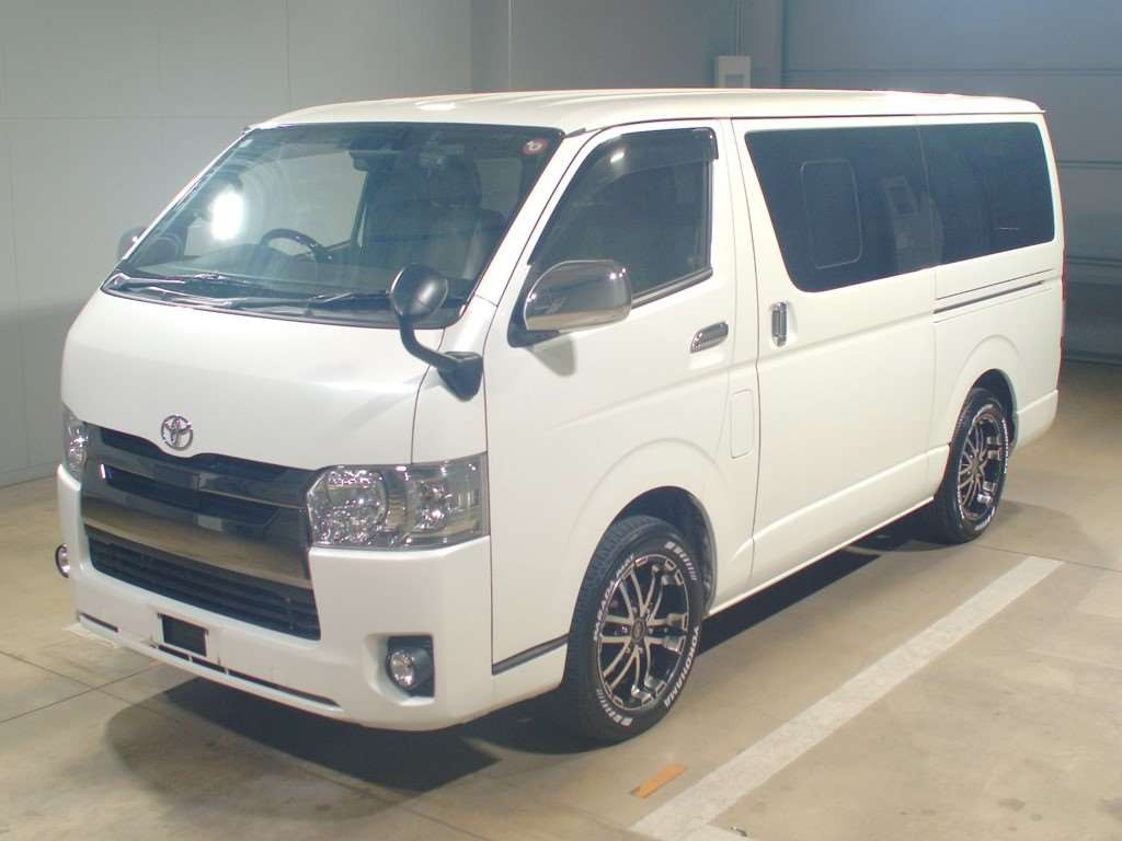 2020 Toyota Hiace Van GDH206V[0]