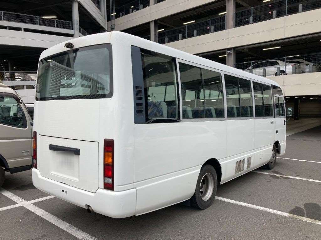 2004 Nissan Civilian Bus BHW41[1]