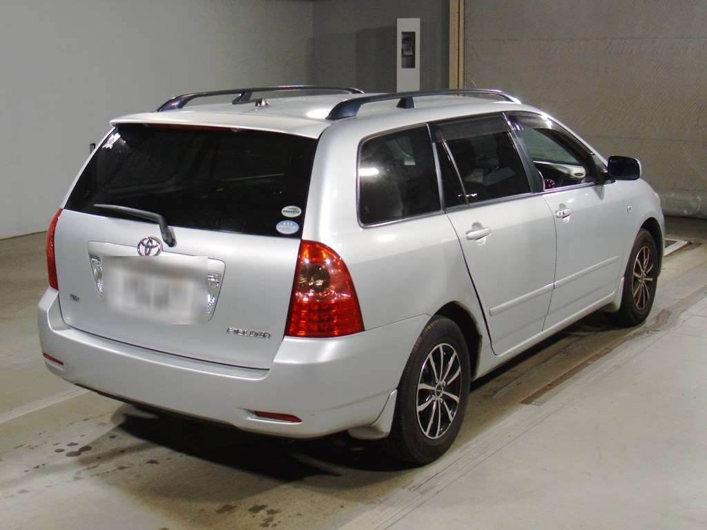 2005 Toyota Corolla Fielder ZZE122G[1]