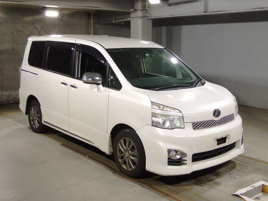 2012 Toyota Voxy ZRR75W[2]