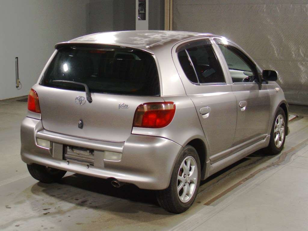 2002 Toyota Vitz NCP10[1]