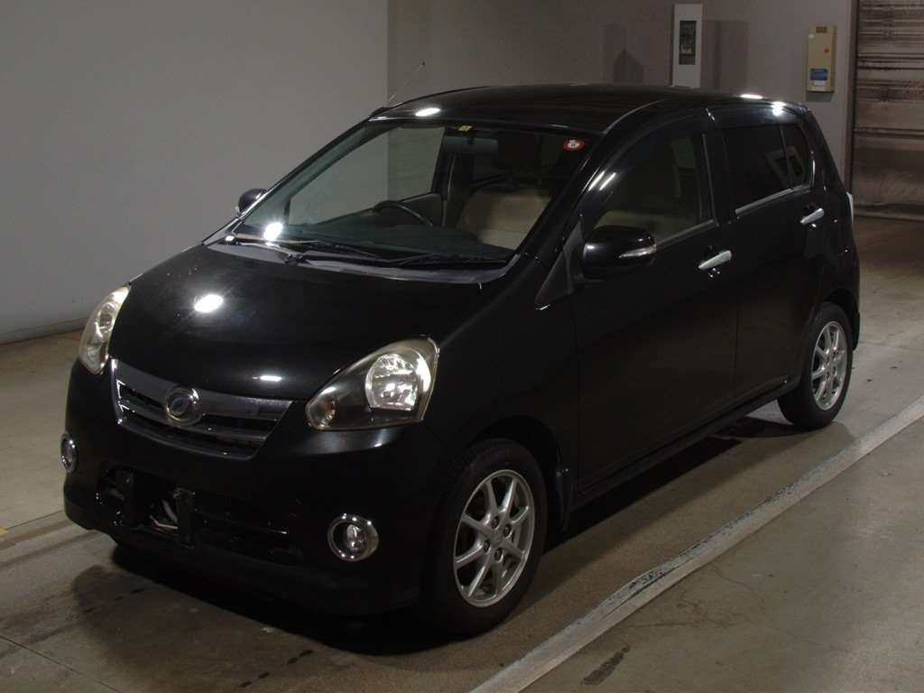 2011 Daihatsu Mira es LA300S[0]