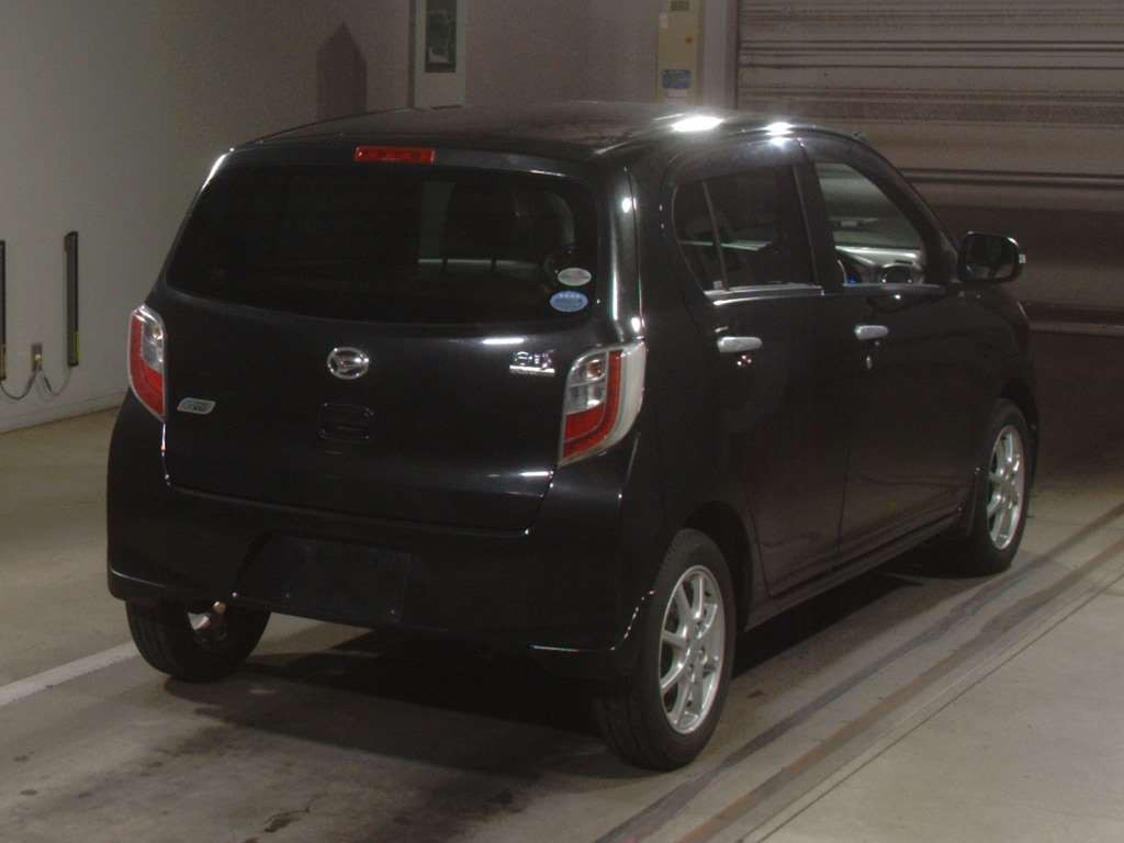 2011 Daihatsu Mira es LA300S[1]