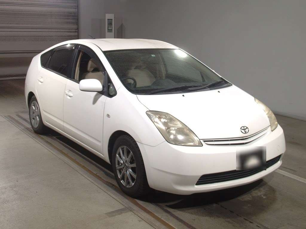 2005 Toyota Prius NHW20[2]