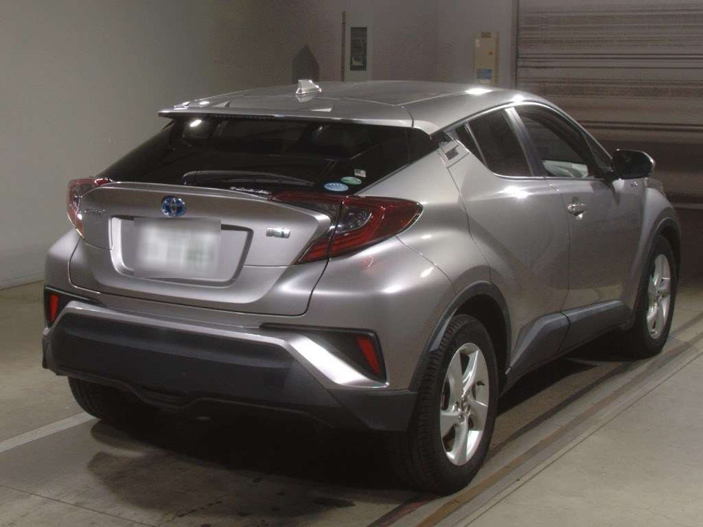 2018 Toyota C-HR ZYX10[1]