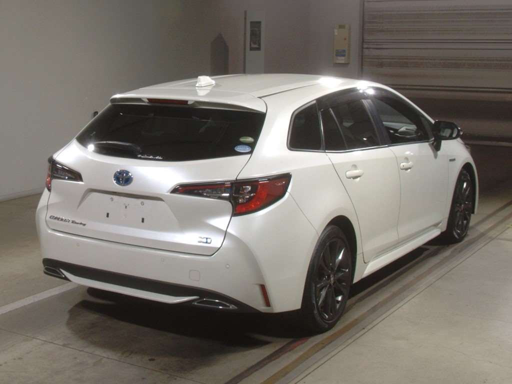 2020 Toyota Corolla Touring Wagon ZWE211W[1]