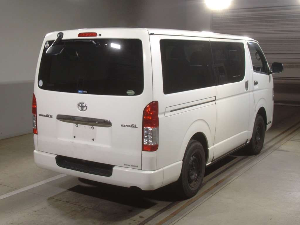 2017 Toyota Regiusace Van KDH206V[1]