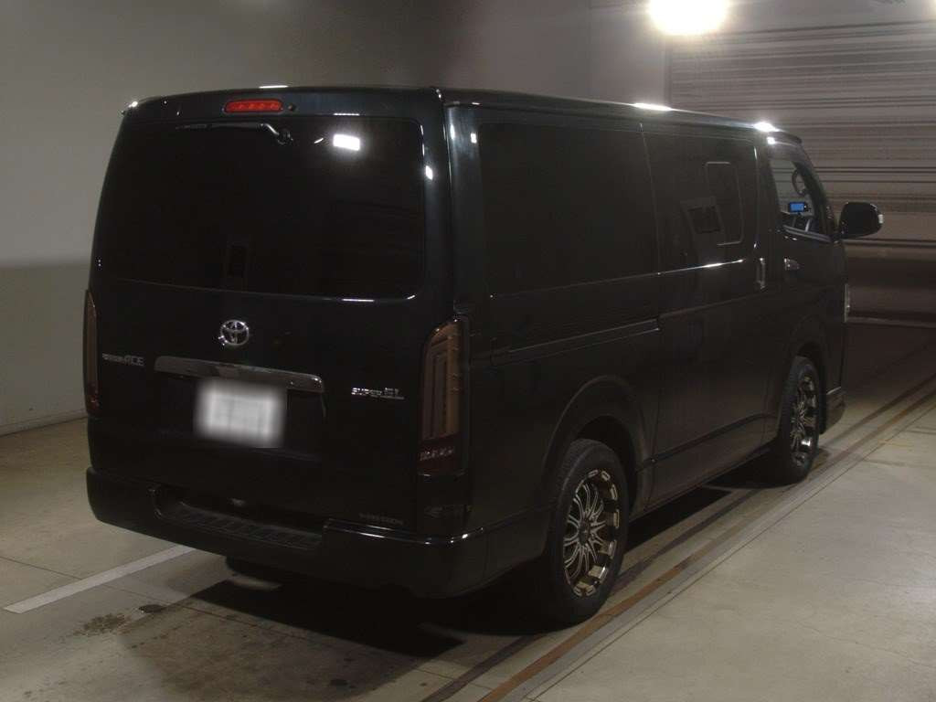 2015 Toyota Regiusace Van KDH201V[1]