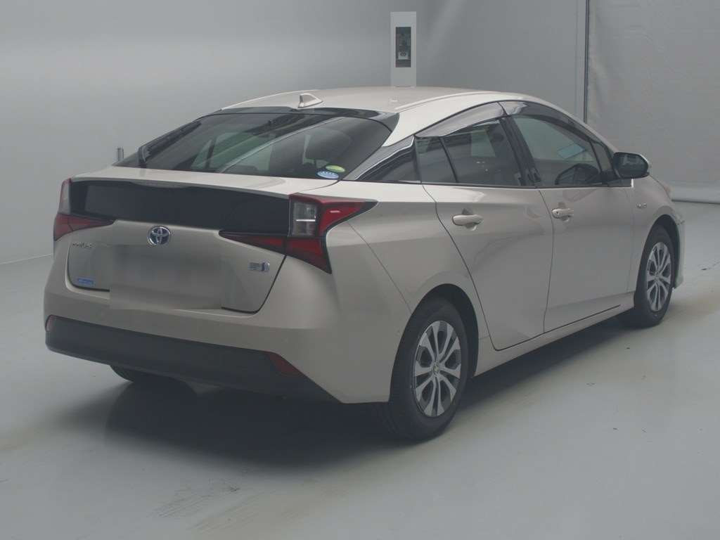 2019 Toyota Prius ZVW51[1]