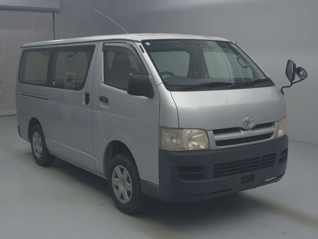 2005 Toyota Regiusace Van KDH205V[2]