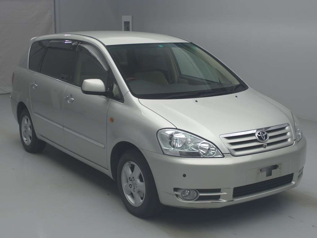 2002 Toyota Ipsum ACM26W[2]