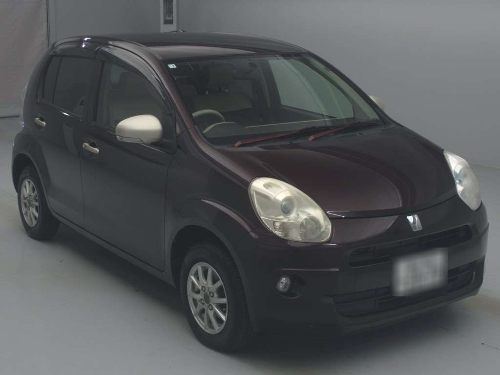 2010 Toyota Passo NGC30[2]