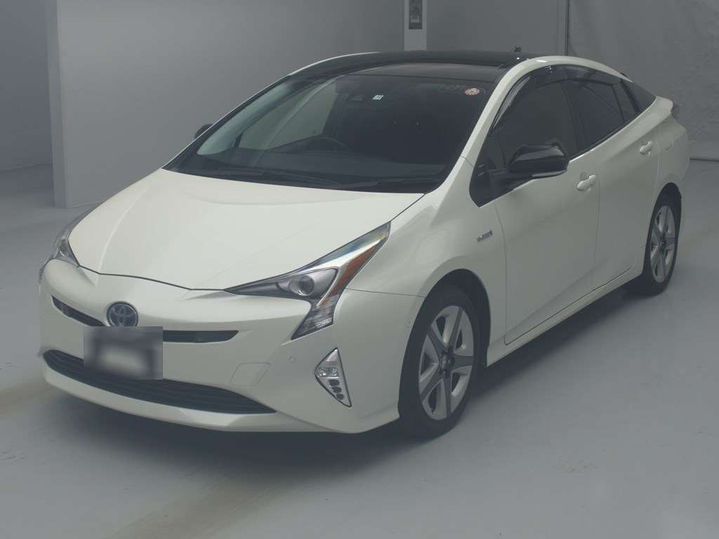 2017 Toyota Prius ZVW55[0]